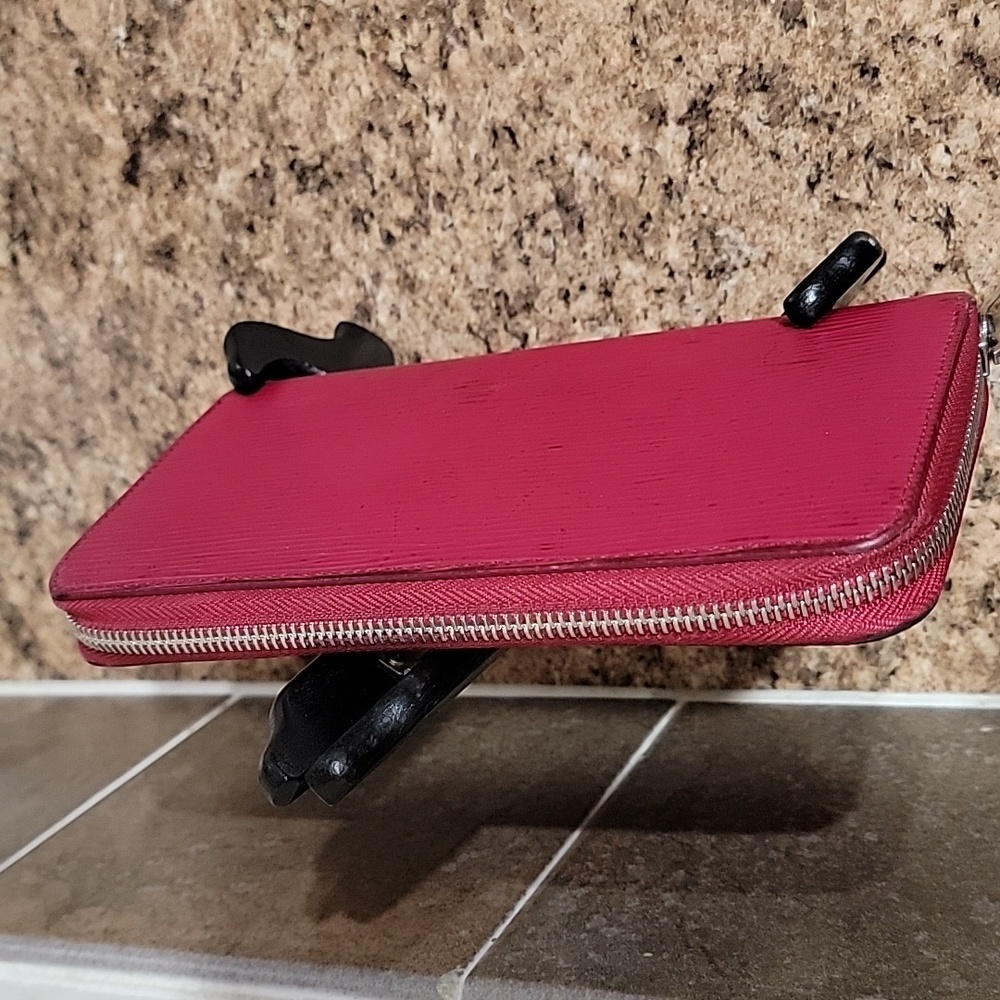 Louis Vuitton Epi Leather Long Wallet - Picture 4 of 16